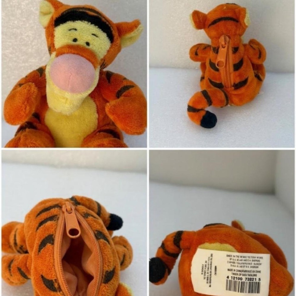 Vintage Disney Store Tigger Zip Back Tagalong Plush Backpack Clip Coin Purse